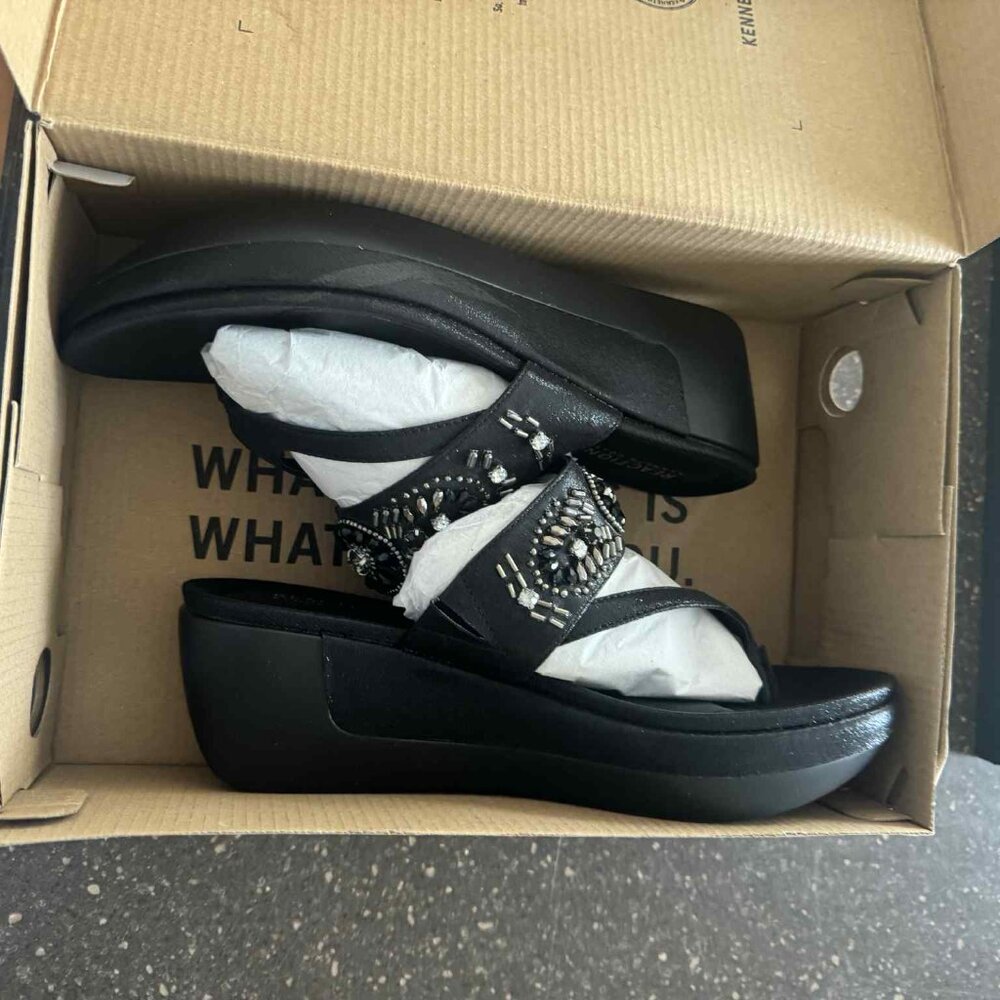 Reaction Kenneth Cole - Picture 2 of 5